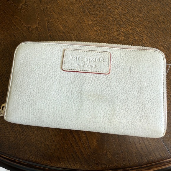 Kate Spade New York White Leather Zip Around Continental Wallet - Picture 1 of 3